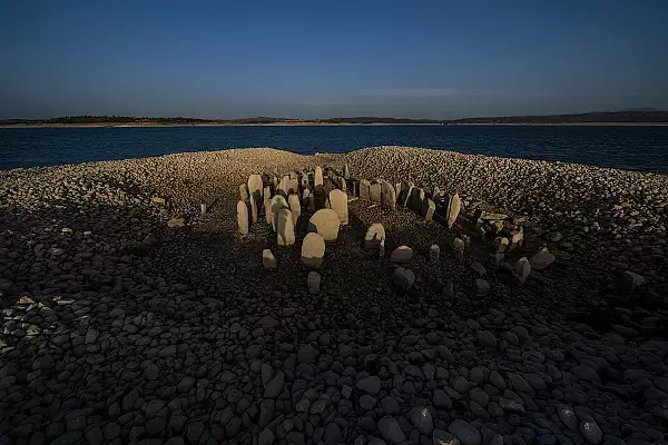 VIDEO ,,Stonehenge-ul spaniol" a iesit la suprafata apelor din cauza secetei extreme