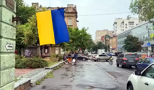 VIDEO: Un roman ajuns in Ucraina descopera cat costa viata de zi cu zi: ,,Doamne fereste, in Romania platesti de trei ori mai mult pentru aceasta masa"