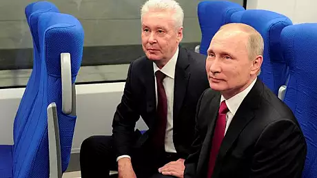 Vladimir Putin a iesit in public cu o saptamana inainte de alegerile legislative