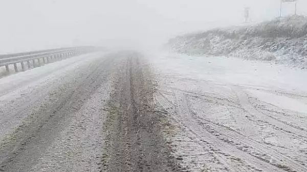 Zapada pe Transalpina, din cauza Ciclonului Boris. Salvamontistii au ajutat mai multi turisti straini sa coboare din Parang | VIDEO